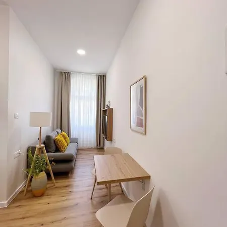 Chariming And Comfy Studio