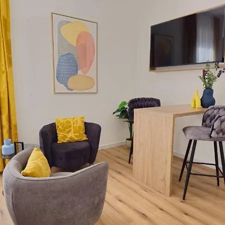Chariming And Comfy Studio דירה *